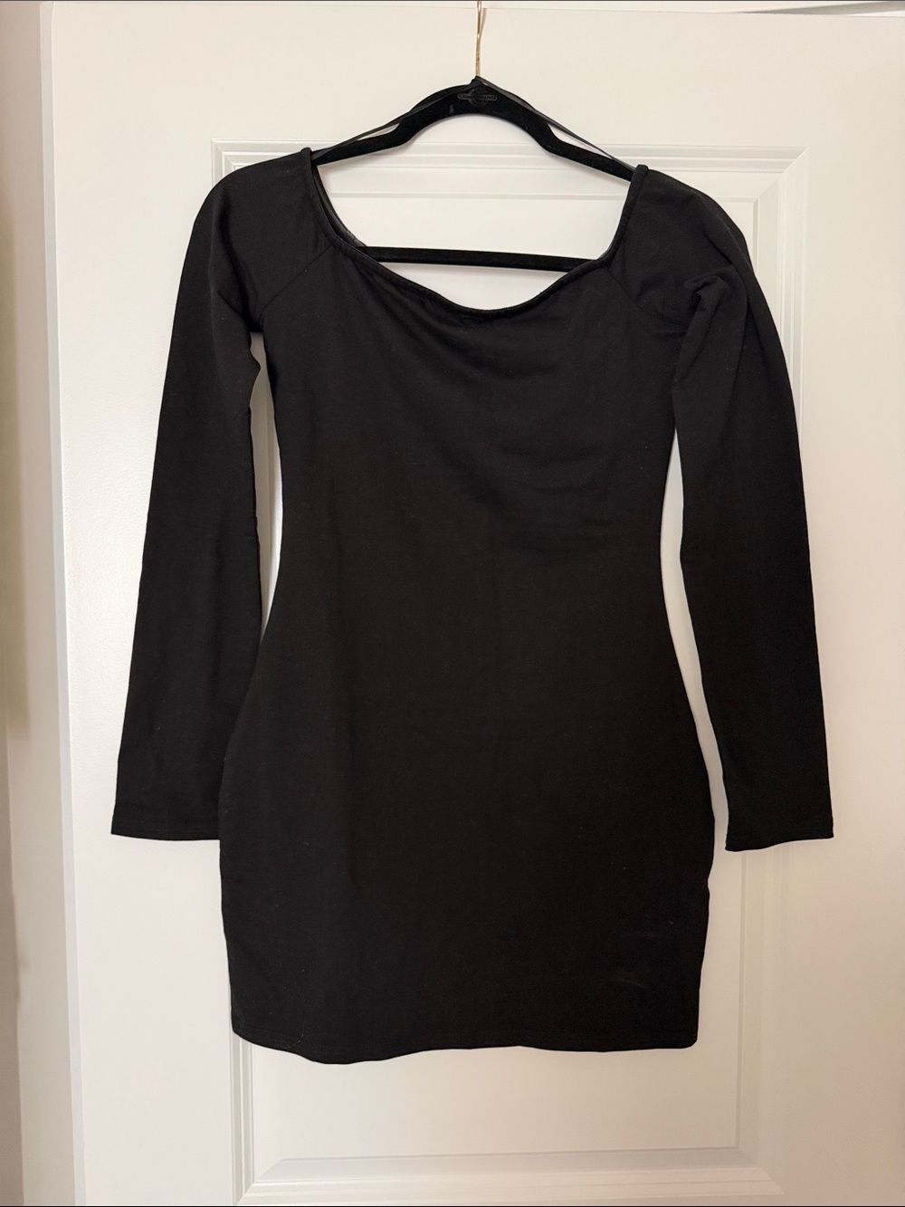 Edikted NWOT Black Long-Sleeve Scoop Neck Bodycon Dress